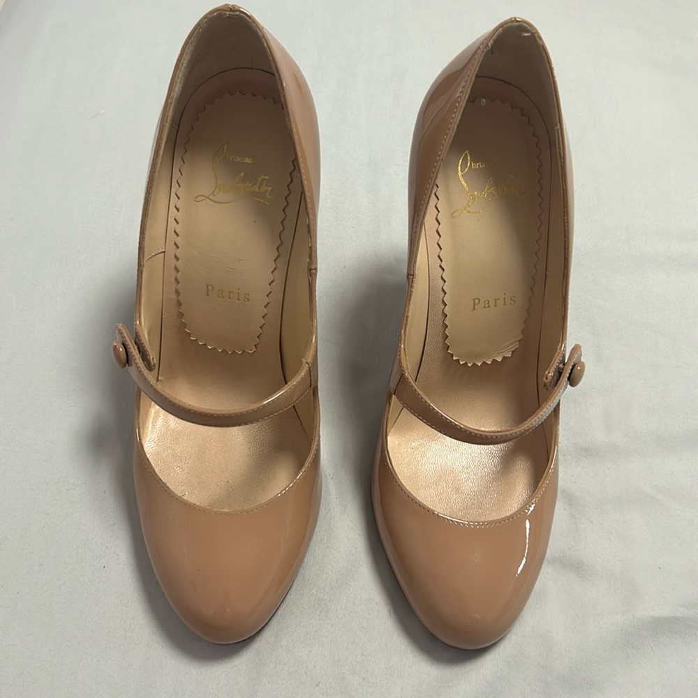 Size 8 1/2 Christian Louboutin Shoes , High Hells , classic